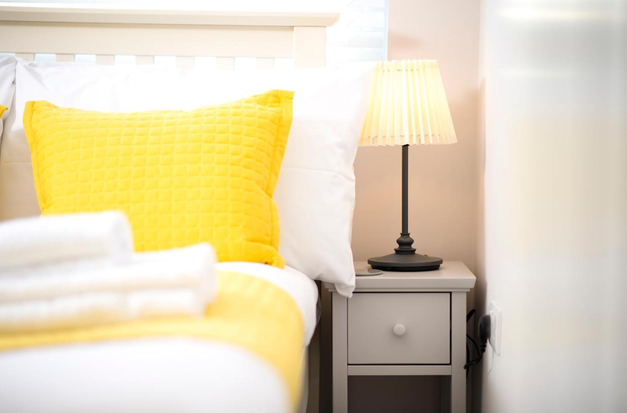 Morley Cottage - Modern 3 Bedroom, 2 Bathroom House With Garden In Southsea, Портсмът Екстериор снимка