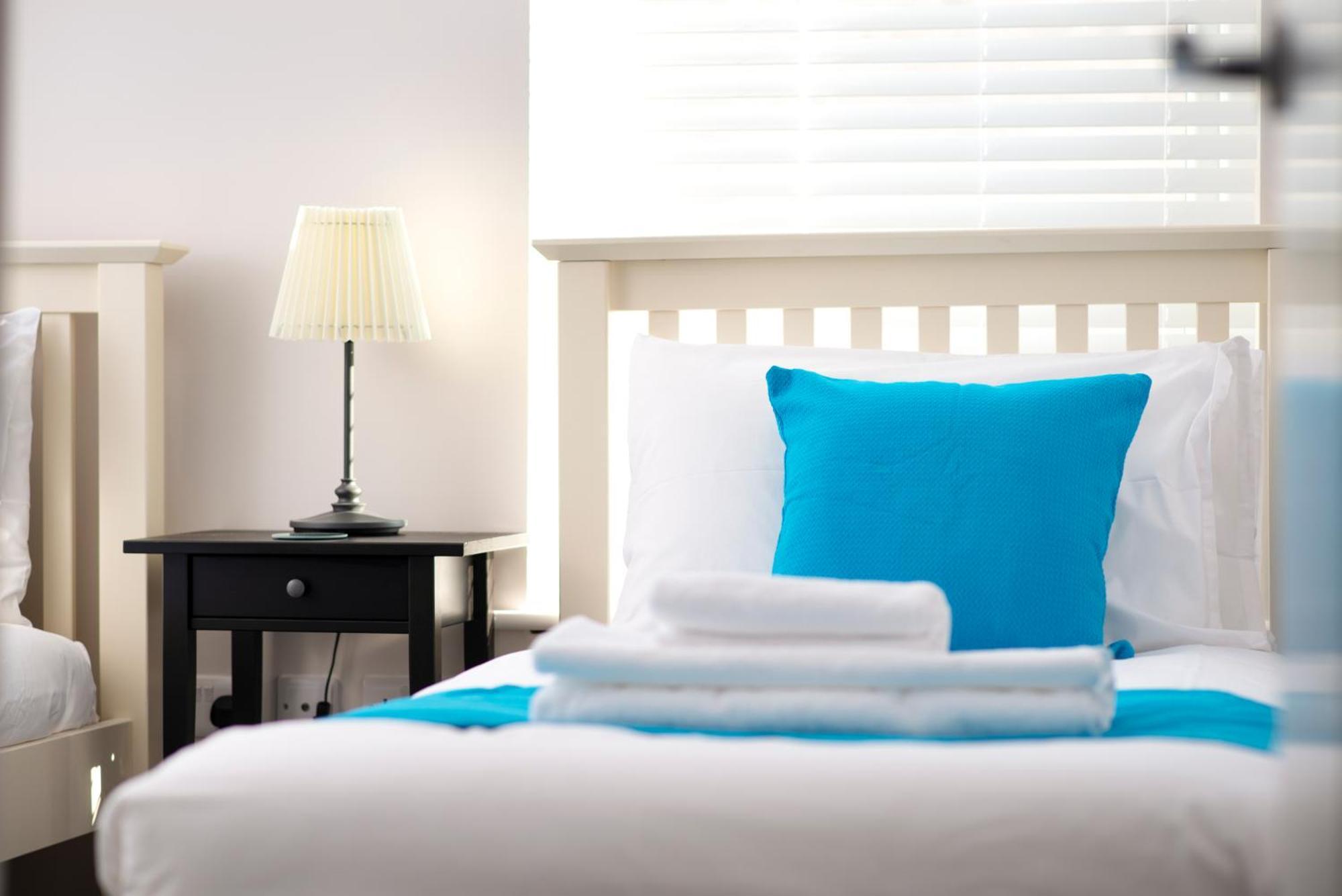 Morley Cottage - Modern 3 Bedroom, 2 Bathroom House With Garden In Southsea, Портсмът Екстериор снимка