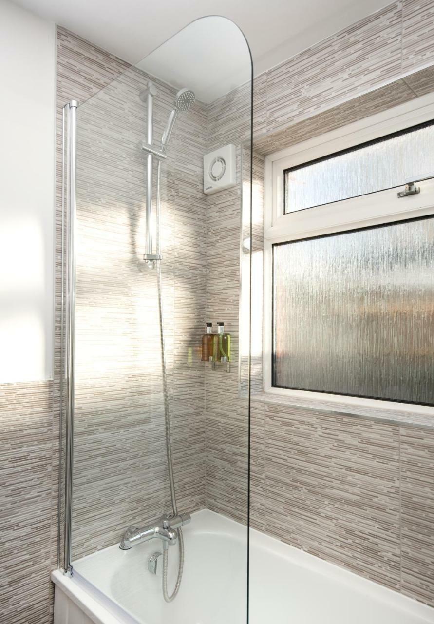 Morley Cottage - Modern 3 Bedroom, 2 Bathroom House With Garden In Southsea, Портсмът Екстериор снимка