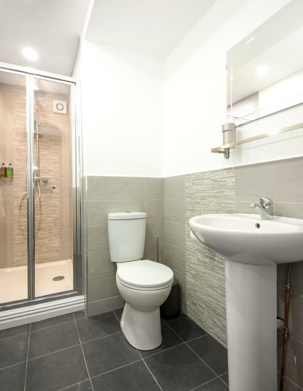 Morley Cottage - Modern 3 Bedroom, 2 Bathroom House With Garden In Southsea, Портсмът Екстериор снимка