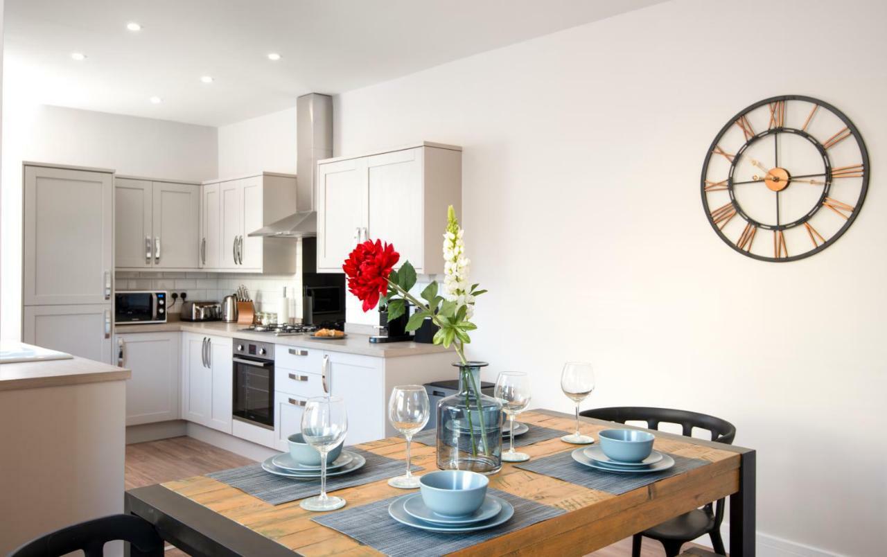 Morley Cottage - Modern 3 Bedroom, 2 Bathroom House With Garden In Southsea, Портсмът Екстериор снимка