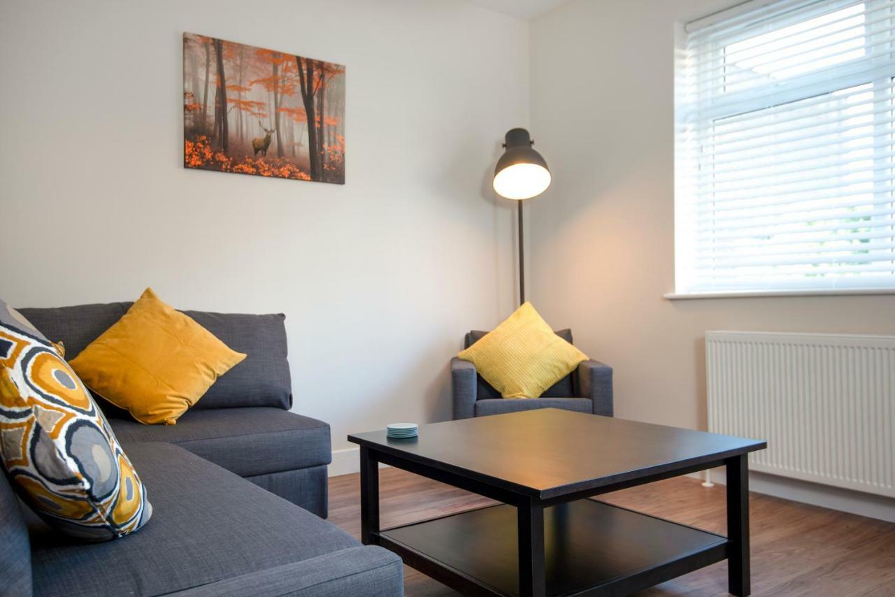 Morley Cottage - Modern 3 Bedroom, 2 Bathroom House With Garden In Southsea, Портсмът Екстериор снимка