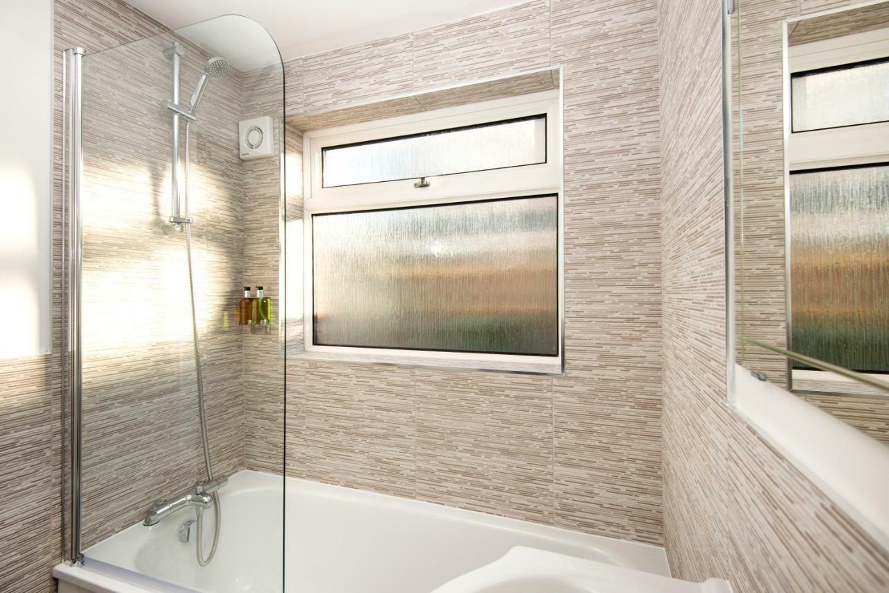 Morley Cottage - Modern 3 Bedroom, 2 Bathroom House With Garden In Southsea, Портсмът Екстериор снимка