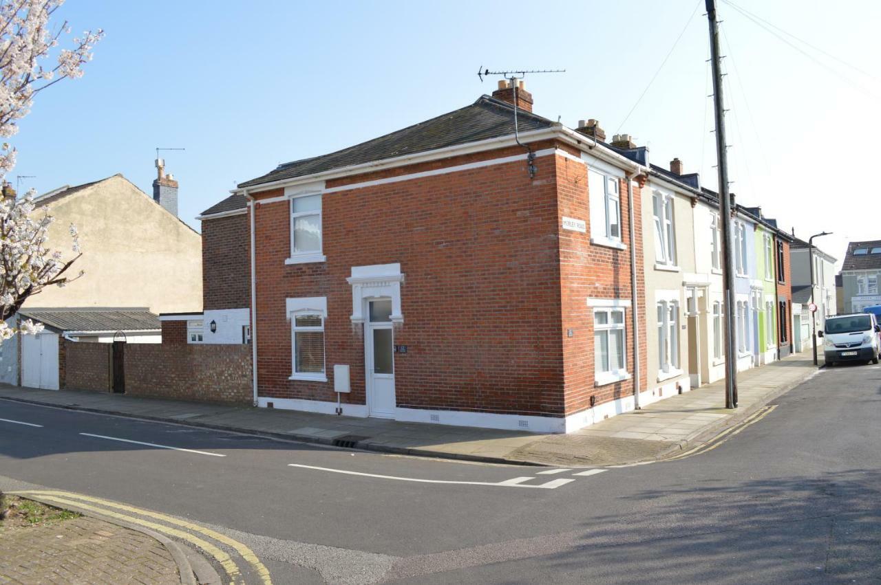 Morley Cottage - Modern 3 Bedroom, 2 Bathroom House With Garden In Southsea, Портсмът Екстериор снимка